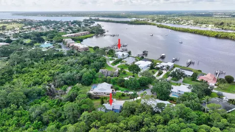 1013 SE Kitching Cove Ln, Port Saint Lucie, FL 34952