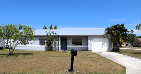 1561 SE Arenson Ln, Port Saint Lucie, FL 34952
