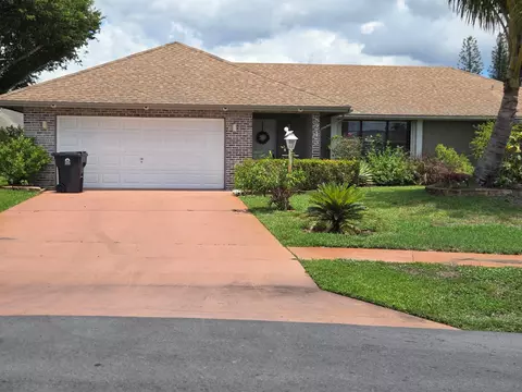 8245 Whitewood Cv E, Lake Worth, FL 33467