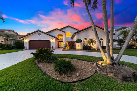 11933 Classic Dr, Coral Springs, FL 33071