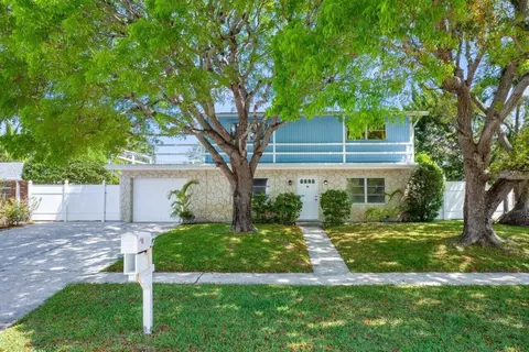 7 Willow, Tequesta, FL 33469