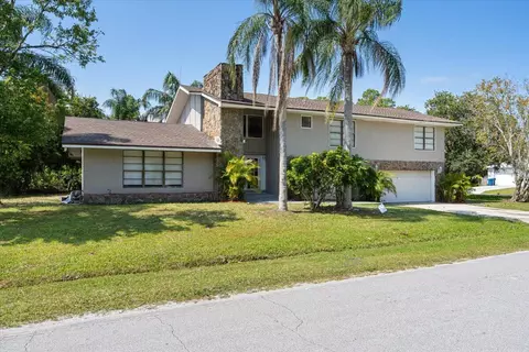 610 Barber St SE, Palm Bay, FL 32909