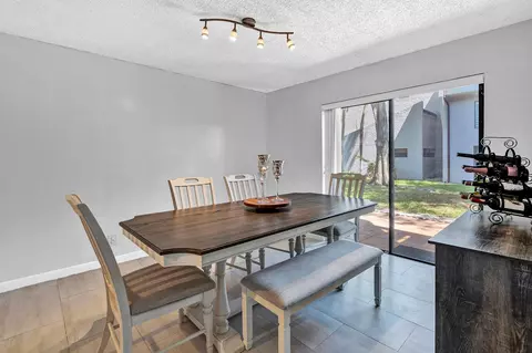 149 NW 70th St #205B, Boca Raton, FL 33487