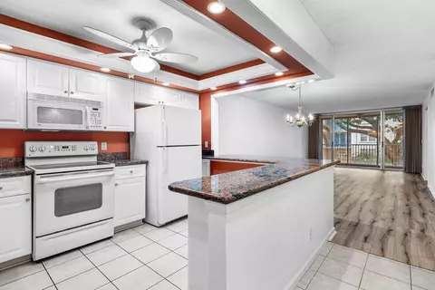 2008 S Federal #206, Boynton Beach, FL 33435