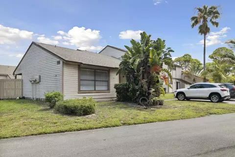 116 Sherwood #7A, Jupiter, FL 33458
