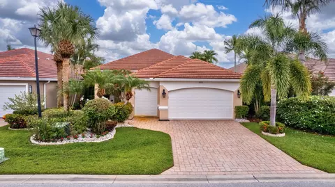 4498 Hazleton Ln, Lake Worth, FL 33449
