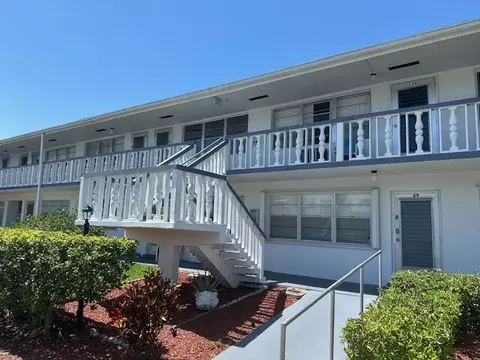 98 E Kingswood E #E, West Palm Beach, FL 33417