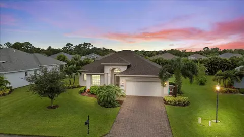 8369 Paladin Sq, Vero Beach, FL 32967