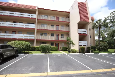 1025 Country Clb #108, Margate, FL 33063