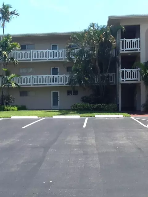 2724 S Garden Dr #311, Lake Worth, FL 33461