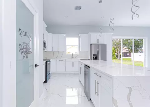 5853 NW Culebra Ave, Port Saint Lucie, FL 34986
