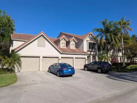 5760 Coach House Cir #A, Boca Raton, FL 33486