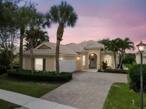8378 Xanthus Ln, Wellington, FL 33414