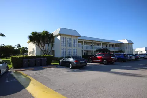 9842 Marina Blvd #711, Boca Raton, FL 33428