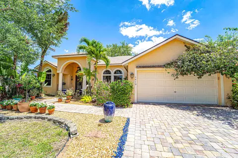 1613 SW Cecelia Ln, Port Saint Lucie, FL 34953
