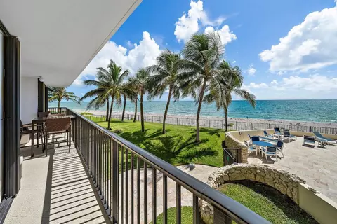 200 Beach Rd #102, Tequesta, FL 33469