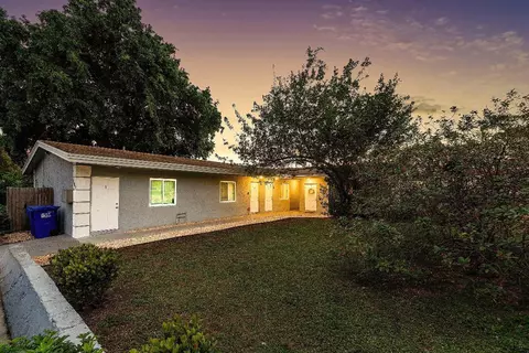 1109 NW 6th Ave #1-5, Pompano Beach, FL 33060