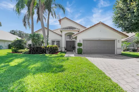 6000 Golf Villas Dr, Boynton Beach, FL 33437