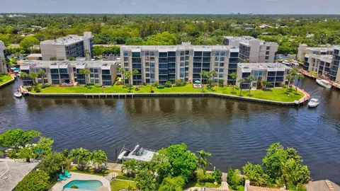 18 Royal Palm Way #206, Boca Raton, FL 33432