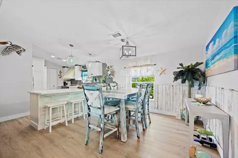7369 SEagle Ave, Hobe Sound, FL 33455