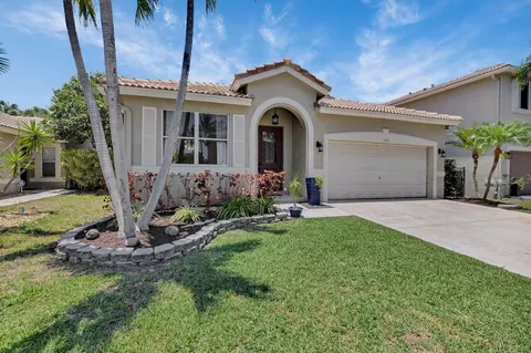 1130 Rialto Dr, Boynton Beach, FL 33436