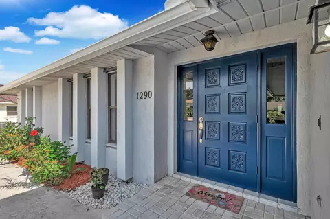 1290 SE Mcfarlane Ave, Port St Lucie, FL 34952