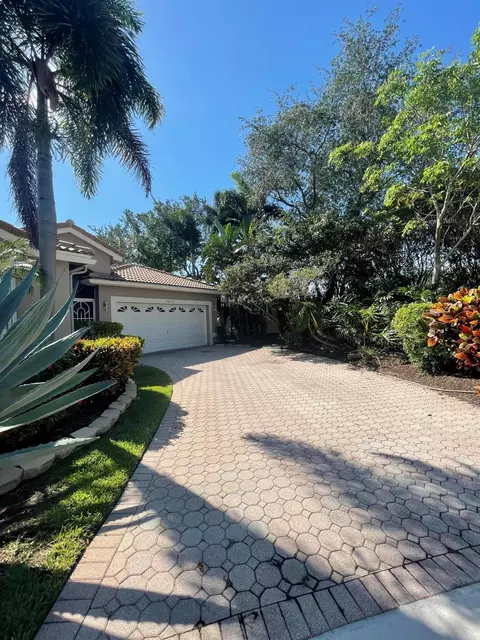 9870 Lemonwood Ct, Boynton Beach, FL 33437
