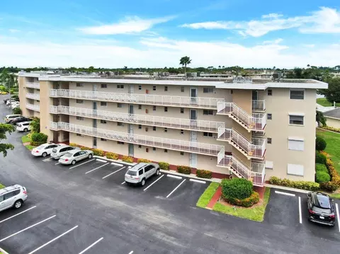 2728 N Garden Dr #313, Lake Worth, FL 33461