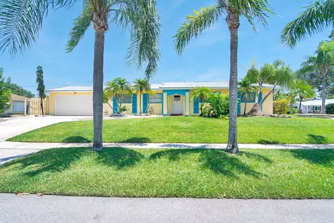 360 Saturn Ave, Tequesta, FL 33469