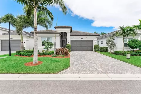 9319 Silver Shrs, Boynton Beach, FL 33473