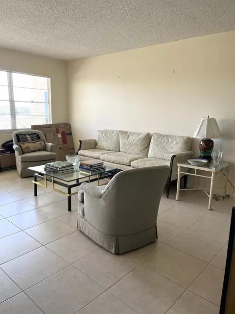 4047 Ainslie C, Boca Raton, FL 33434
