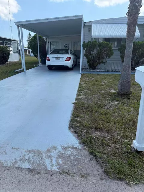 14 SE Hidalgo Ln, Port Saint Lucie, FL 34952