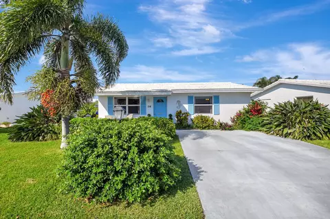 514 SW 16th St, Boynton Beach, FL 33426