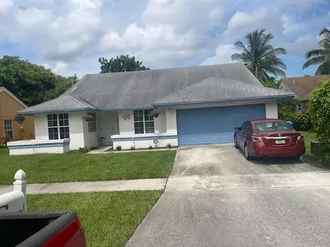 1805 Stonehaven Dr, Boynton Beach, FL 33436