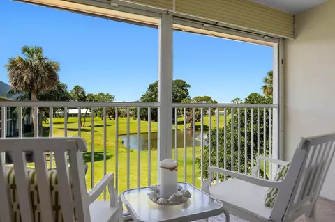 18081 SE Country Clb #130, Jupiter, FL 33469