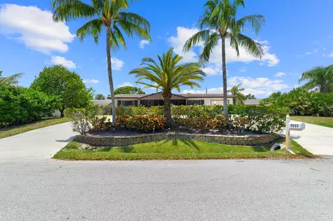 9801 Buttercup Cir N, Palm Beach Gardens, FL 33410