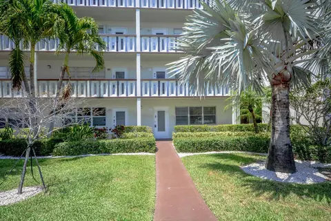 134 Southampton #B, West Palm Beach, FL 33417
