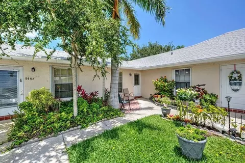 545 Covered Brg #B, Lake Worth, FL 33467