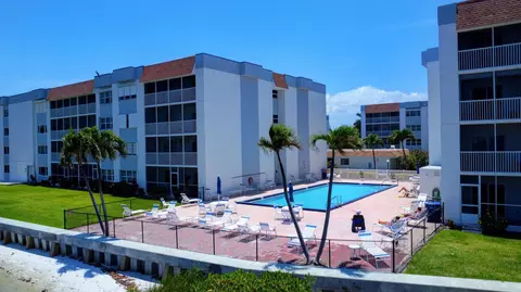 1516 S Lakeside Dr #118, Lake Worth Beach, FL 33460