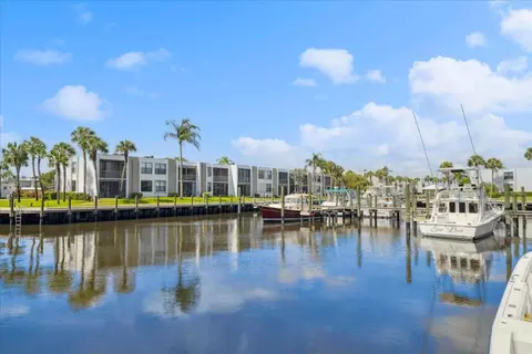 1950 SW Palm City #6-202, Stuart, FL 34994