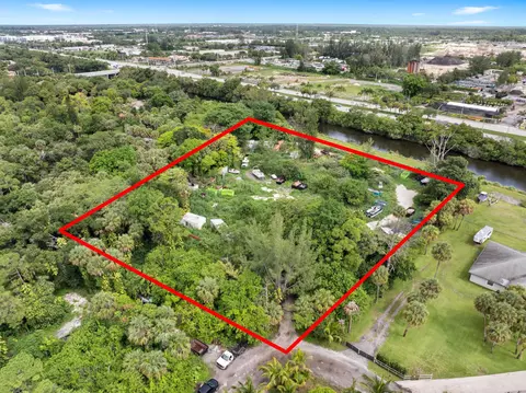 69 Armadillo Way, West Palm Beach, FL 33411