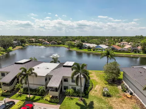 12829 Briarlake Dr #204, Palm Beach Gardens, FL 33418