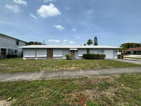 303 SW 33rd Ter, Deerfield Beach, FL 33442