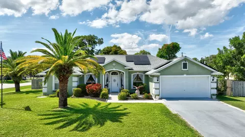 401 SE Ron Rico Ter, Port Saint Lucie, FL 34983