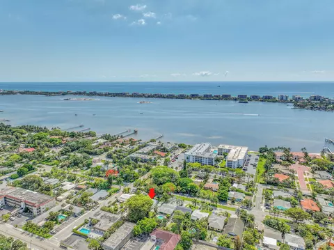 1511 S Palmway, Lake Worth Beach, FL 33460