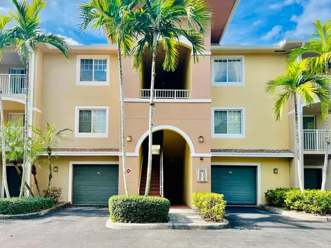 6511 Emerald Dunes Dr #308, West Palm Beach, FL 33411