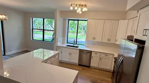 5800 Coach House Cir #B, Boca Raton, FL 33486