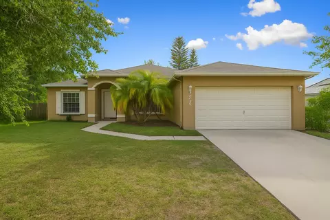 3182 SW Cathedral St, Port Saint Lucie, FL 34953