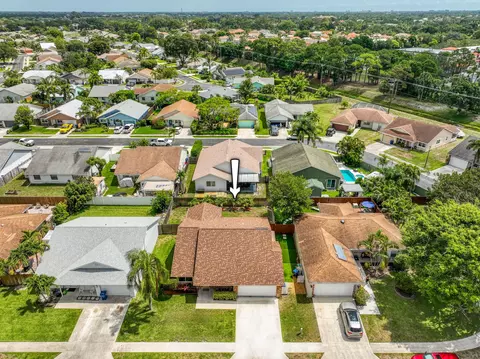 188 Wandering Trl, Jupiter, FL 33458