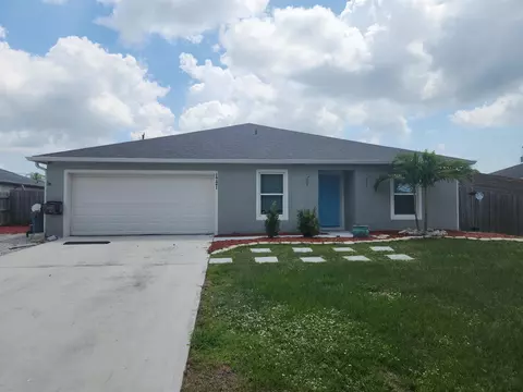 1721 SE Biddle Ln, Port Saint Lucie, FL 34983